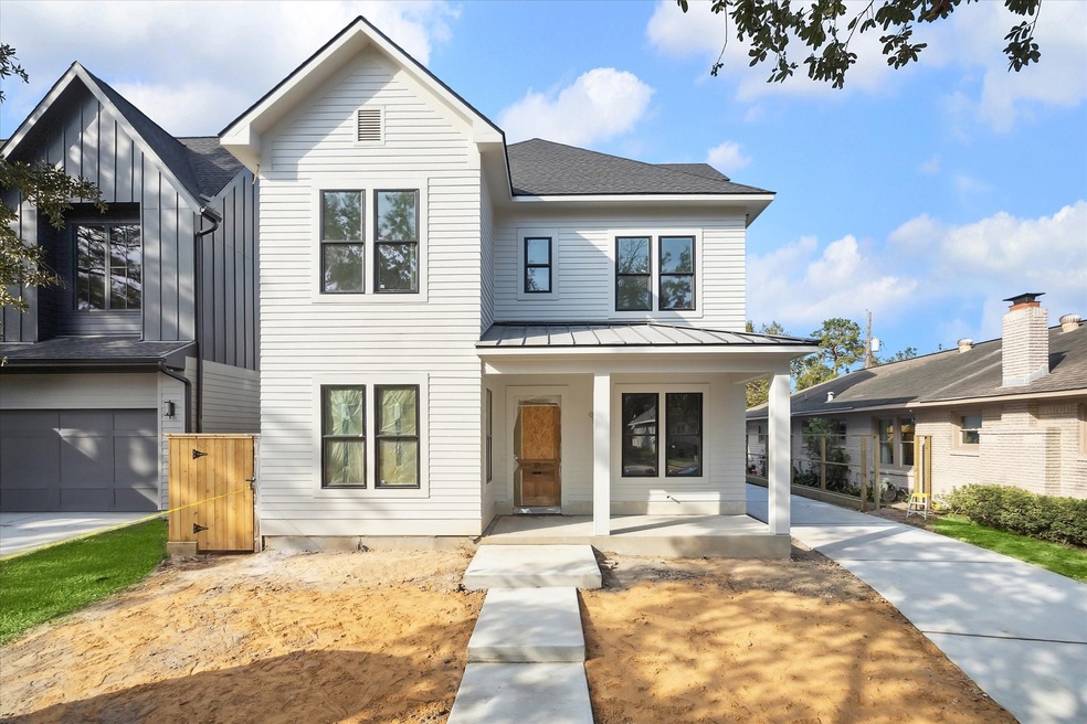 1131 E 7th 1/2 St, Houston, TX 77009 - photo 1