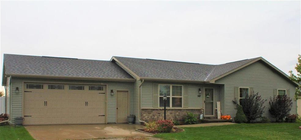 4 bed 3 bath 2.5 car garage - COMPLETELY RENOVATED