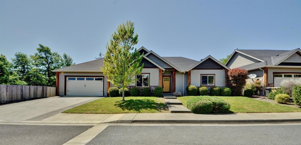 2168 Lissy Way, Grants Pass, OR 97526 - photo 1