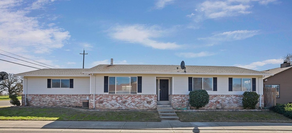 18941 Lambert Way, Lockeford, CA 95237 - photo 1