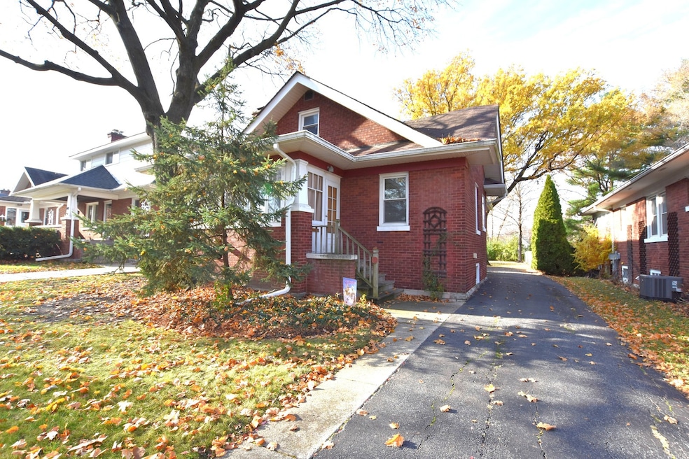 534 S Oakland Ave, Villa Park, IL 60181 - photo 1