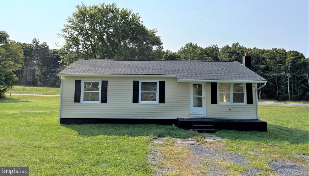 15188 Waterloo Rd, Amissville, VA 20106 - photo 1