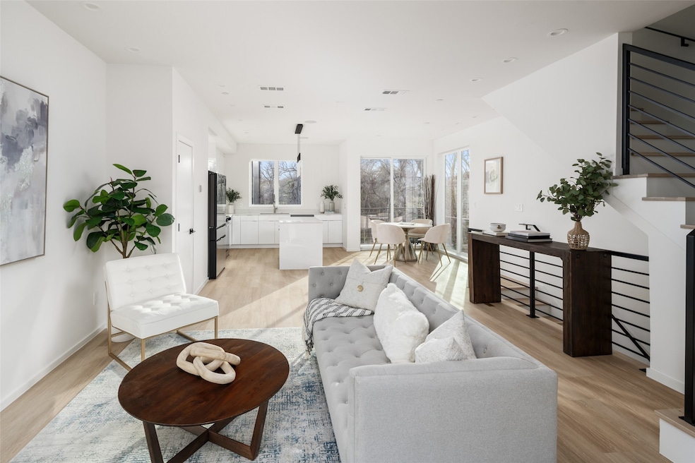 For Sale $725,000 • Co-Listing Agent