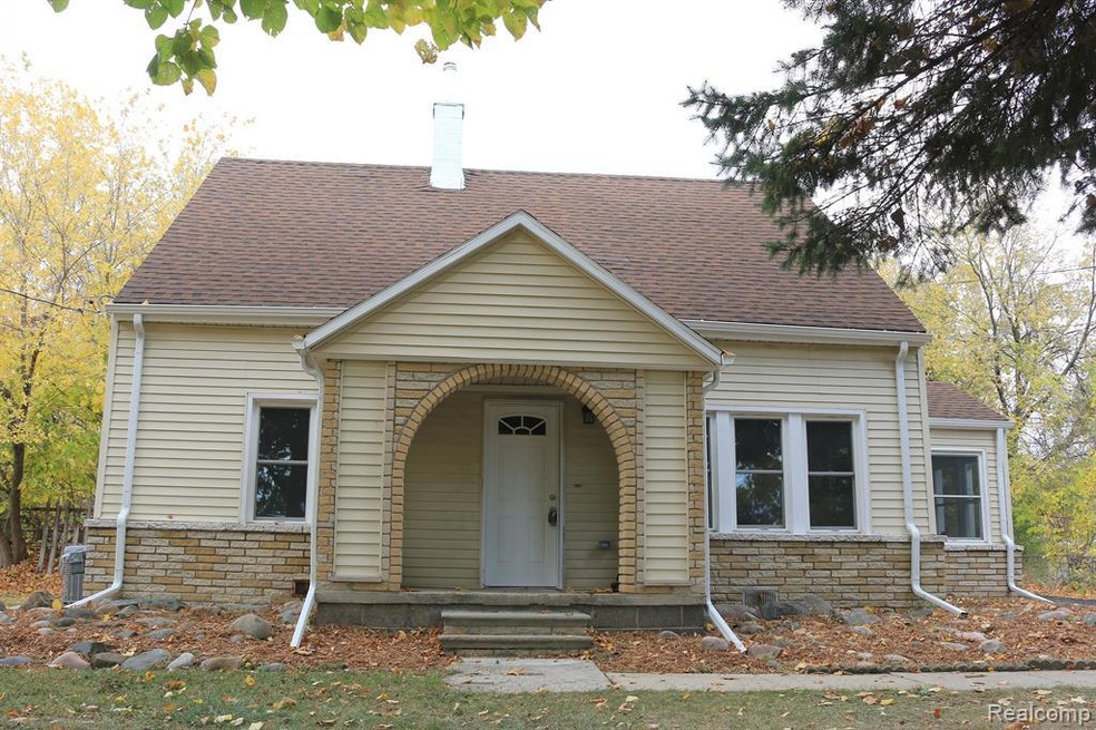 17455 Common Rd, Roseville, MI 48066 - photo 1