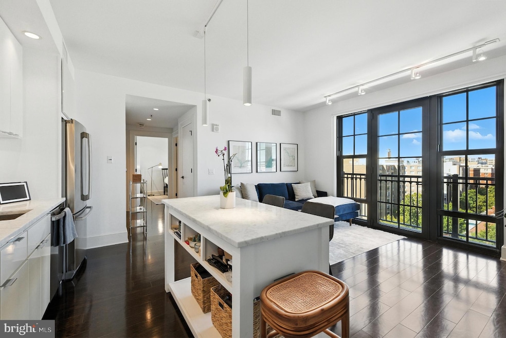 For Sale $599,900 • Co-Listing Agent