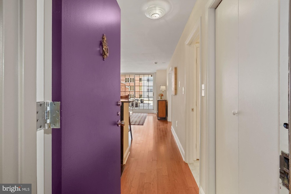 Metropolitan Condos unit 505, Washington, DC 20037 - photo 1