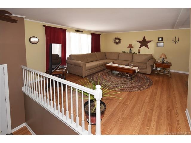 106 Shenipsit St, Ellington, CT 06029 - photo 1