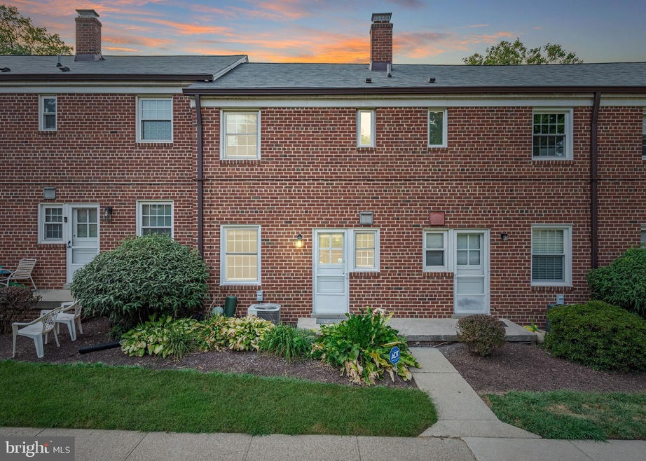 1788 E West Hwy, Silver Spring, MD 20910 - photo 1