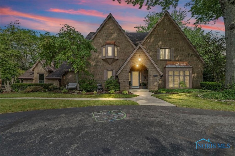 2720 Derby Rd, Ottawa Hills, OH 43615 - photo 1