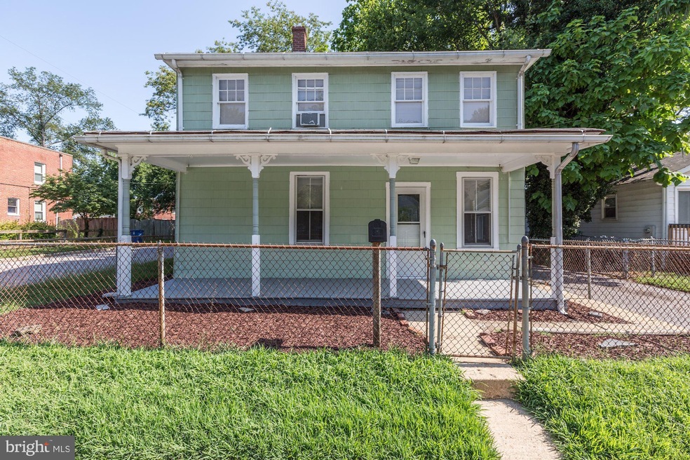 930 Monroe St, Annapolis, MD 21403 - photo 1