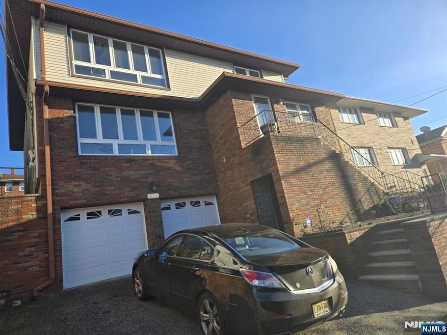 For Rent $2,600/month