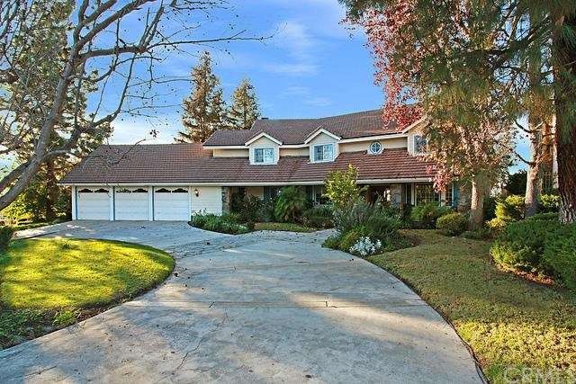 Beautiful 25211 Buckskin Drive