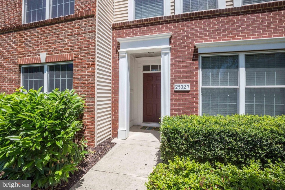 25027 Justice Dr, Chantilly, VA 20152 - photo 1