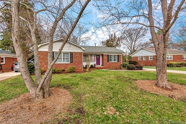 Adorable Brick Ranch on quiet street in Eastway Pa
