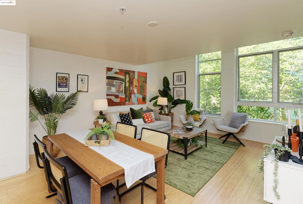 unlisted-address, Oakland, CA 94607 - photo 1