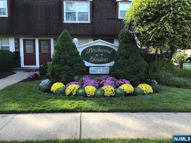 360 Knickerbocker Rd unit 23, Dumont, NJ 07628 - photo 1