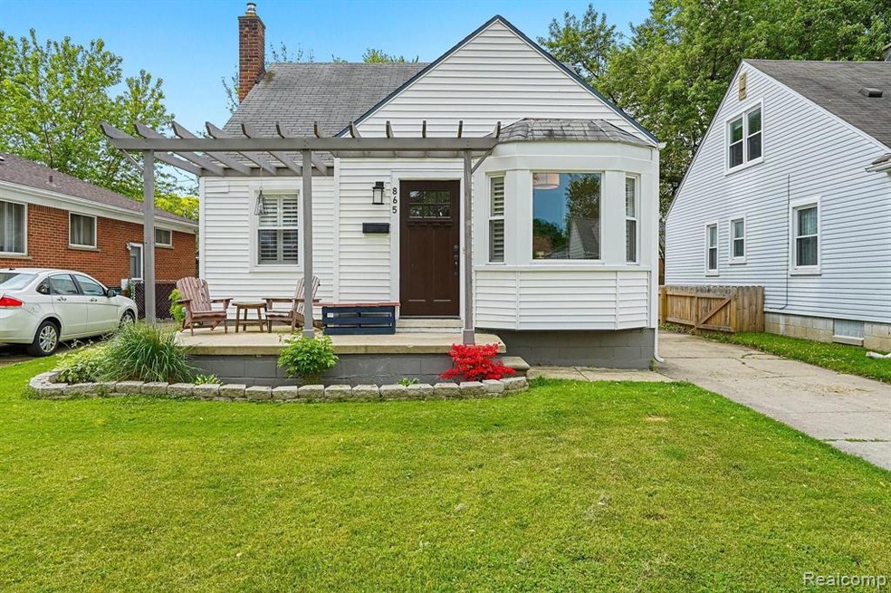 2-web-or-mls-865 Princeton Rd Berkley- 07.jpg