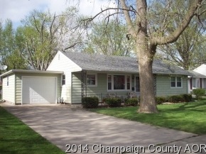 806 E Pinzon St, Tuscola, IL 61953 - photo 1