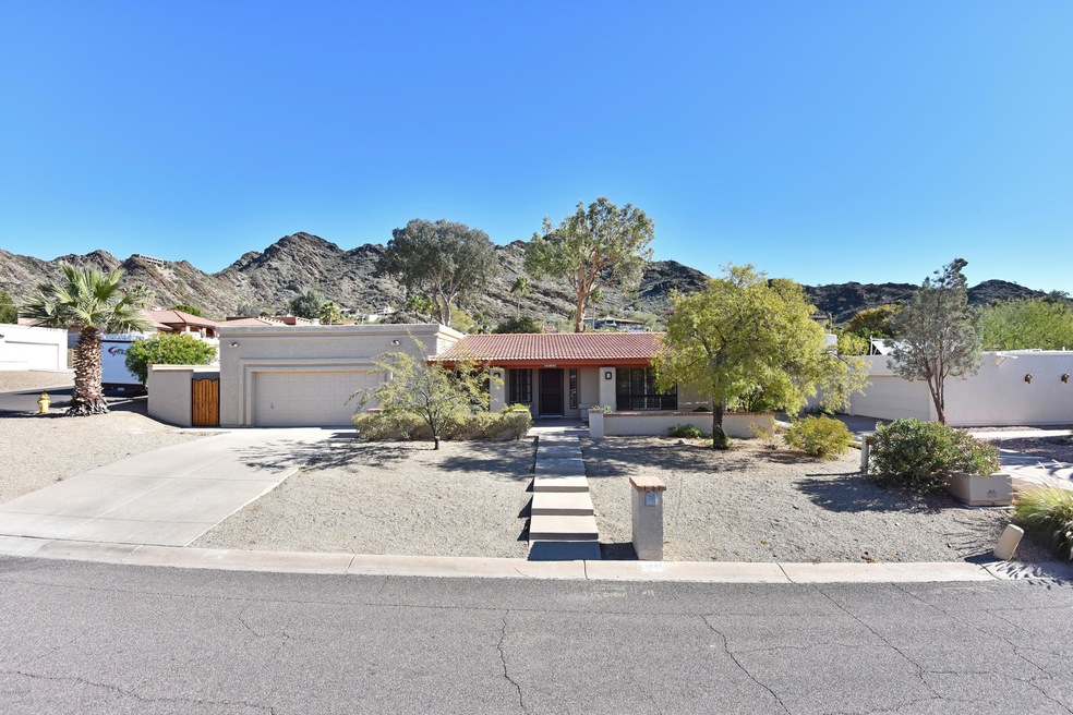 9639 N 17th Place, Phoenix, AZ 85020 - photo 1