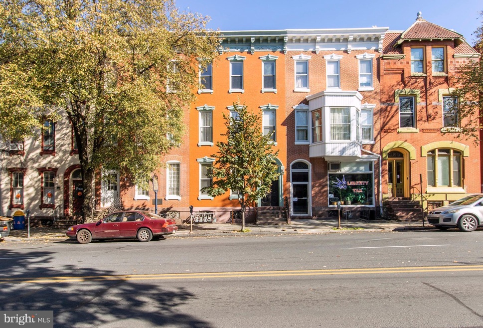 321 5th St unit 1E, Shoemakersville, PA 19555 - photo 1