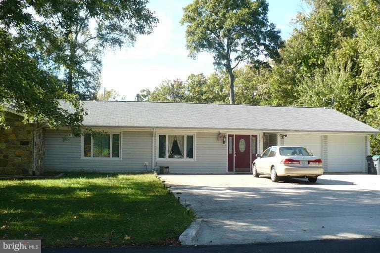 704 Salem Dr, Fredericksburg, VA 22407 - photo 1