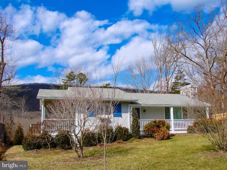 422 Mountainview Dr, Luray, VA 22835 - photo 1