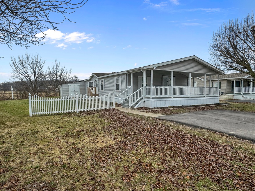 9048 E Timberview Dr, Charter Township of Berlin, MI 48166 - photo 1