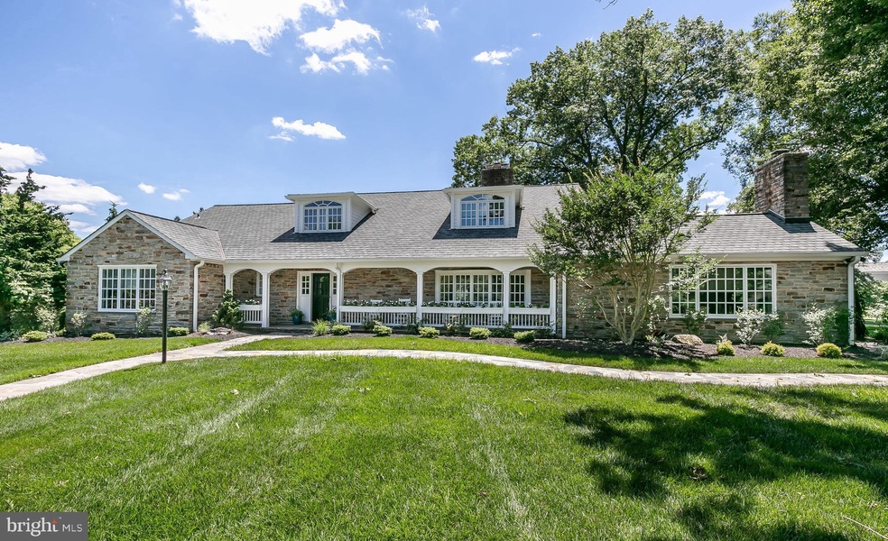 811 Hillstead Dr, Lutherville Timonium, MD 21093 - photo 1