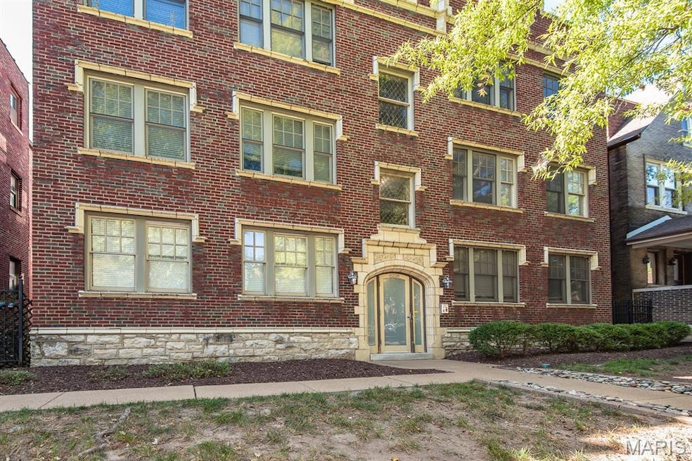 4228 Mcpherson Ave unit 312, Saint Louis, MO 63108 - photo 1