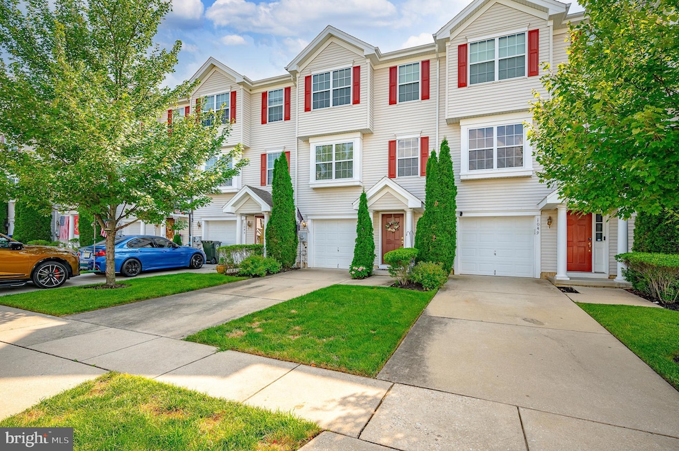 1047 Buckingham Dr, West Deptford, NJ 08086 - photo 1