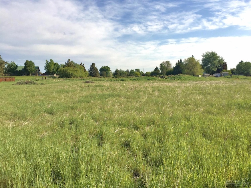 21486 Hyde Ln, Bend, OR 97701 - photo 1