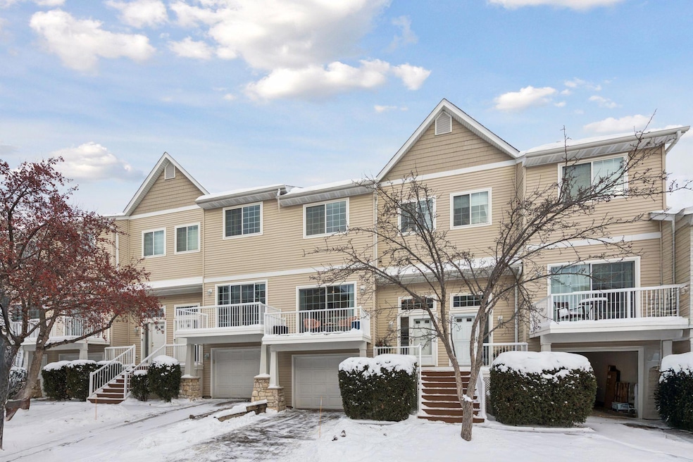 588 Willoughby Way W unit 414, Hopkins, MN 55305 - photo 1