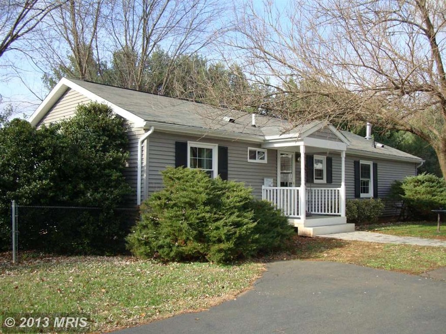 4264 Moonlight Ct, Warrenton, VA 20187 - photo 1