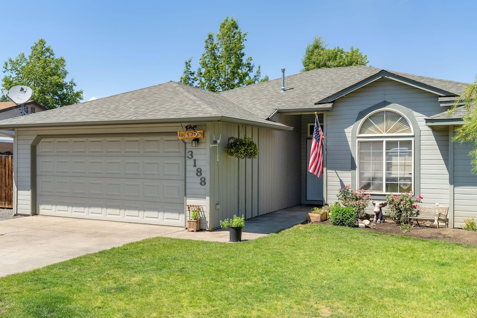 3188 NE Cromwell Ct, Bend, OR 97701 - photo 1