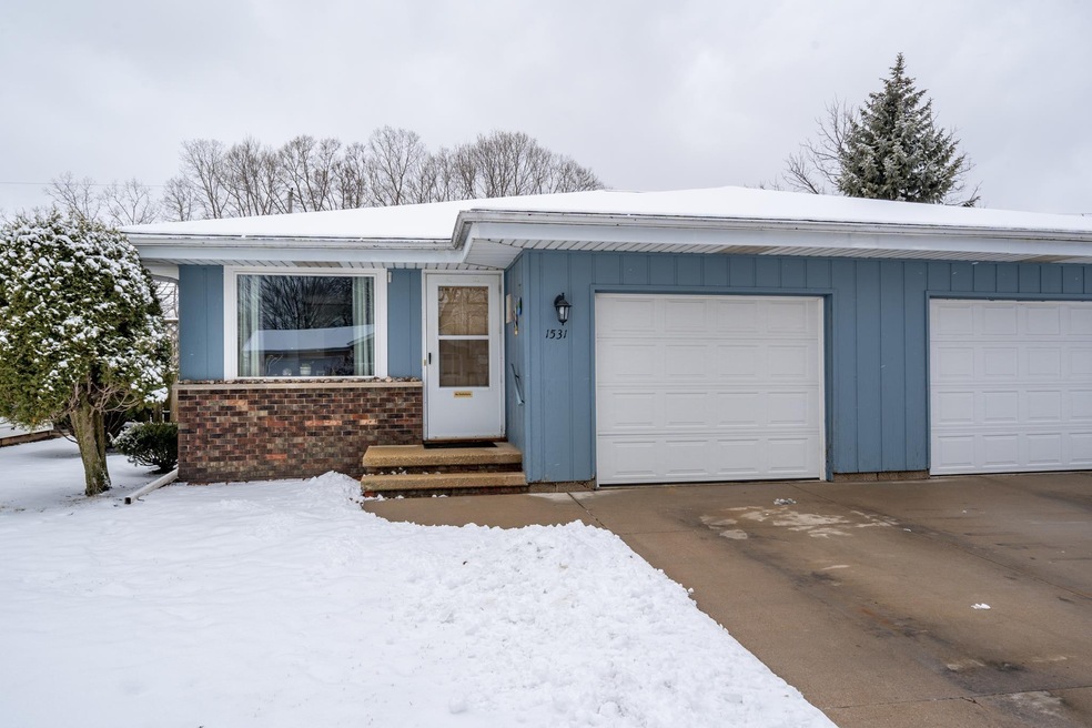 1531 N Birchwood Ave, Appleton, WI 54914 - photo 1