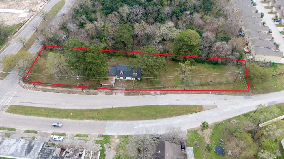 5502 Rosslyn Rd, Houston, TX 77091 - photo 1