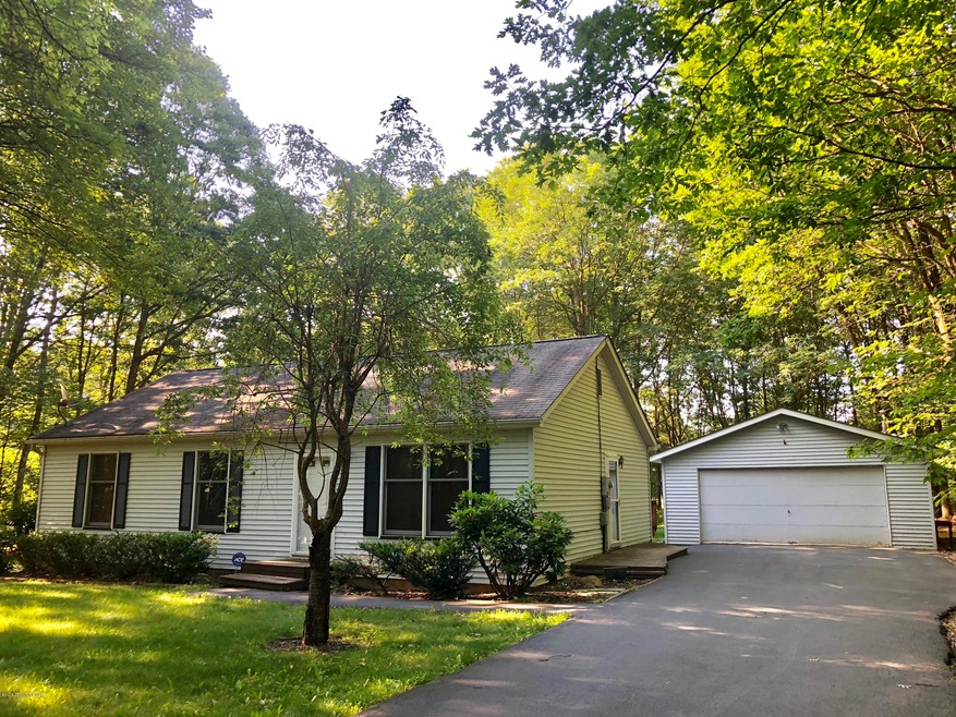 1476 Brian Ln, Effort, PA 18330 - photo 1