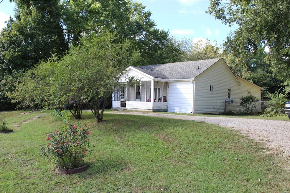 2439 S 11th St, Poplar Bluff, MO 63901 - photo 1