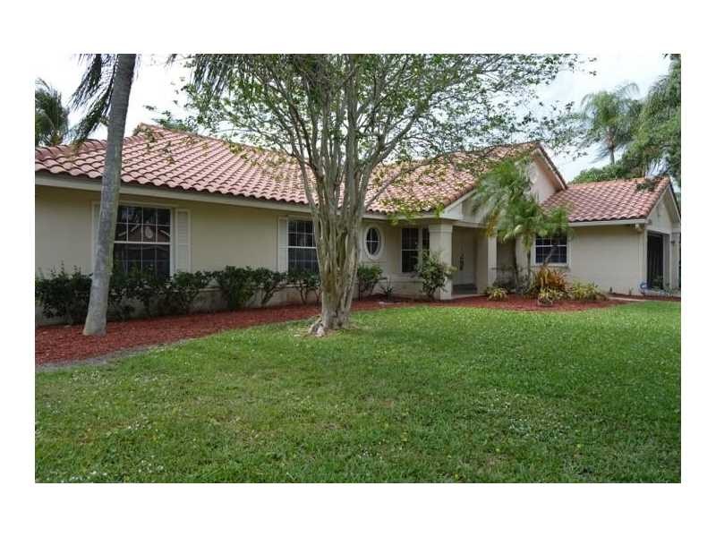 1743 SW 103rd Ln, Davie, FL 33324 - photo 1