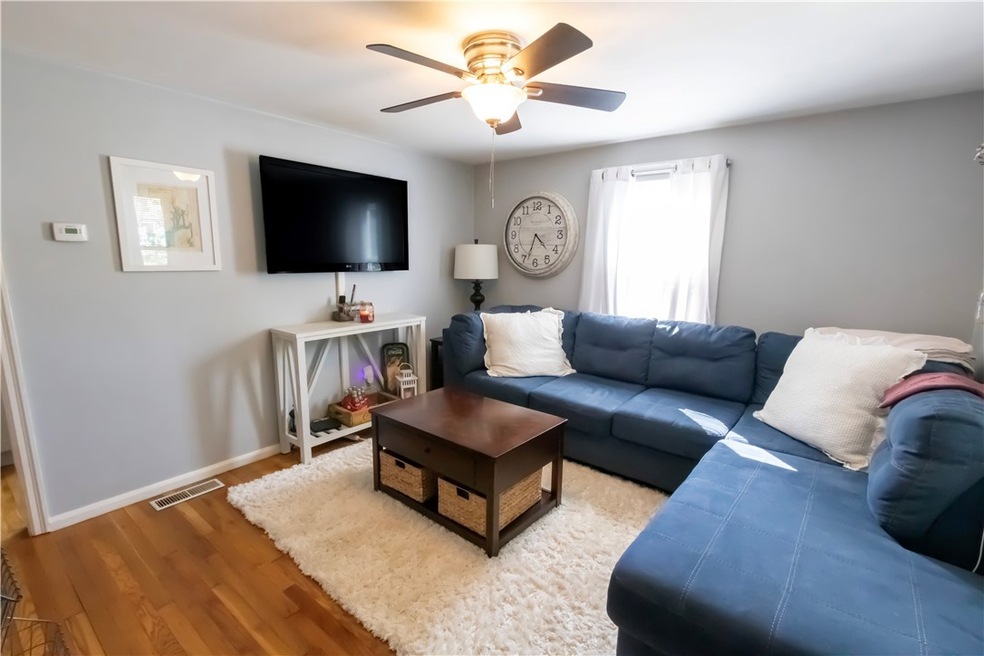 48 Norfolk Rd, Warwick, RI 02886 - photo 1