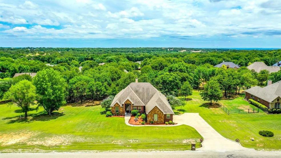 149 Overton Ridge Cir, Weatherford, TX 76088 - photo 1