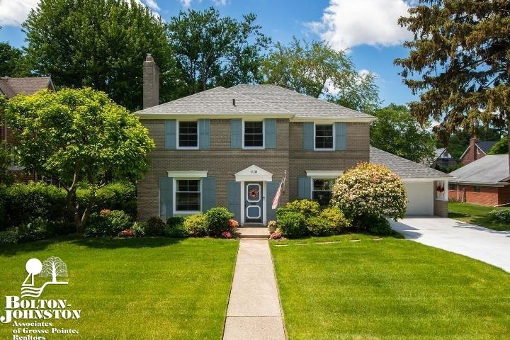 1151 Buckingham Rd, Grosse Pointe Park, MI 48230 - photo 1