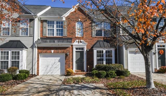 561 Pate Dr, Fort Mill, SC 29715 - photo 1