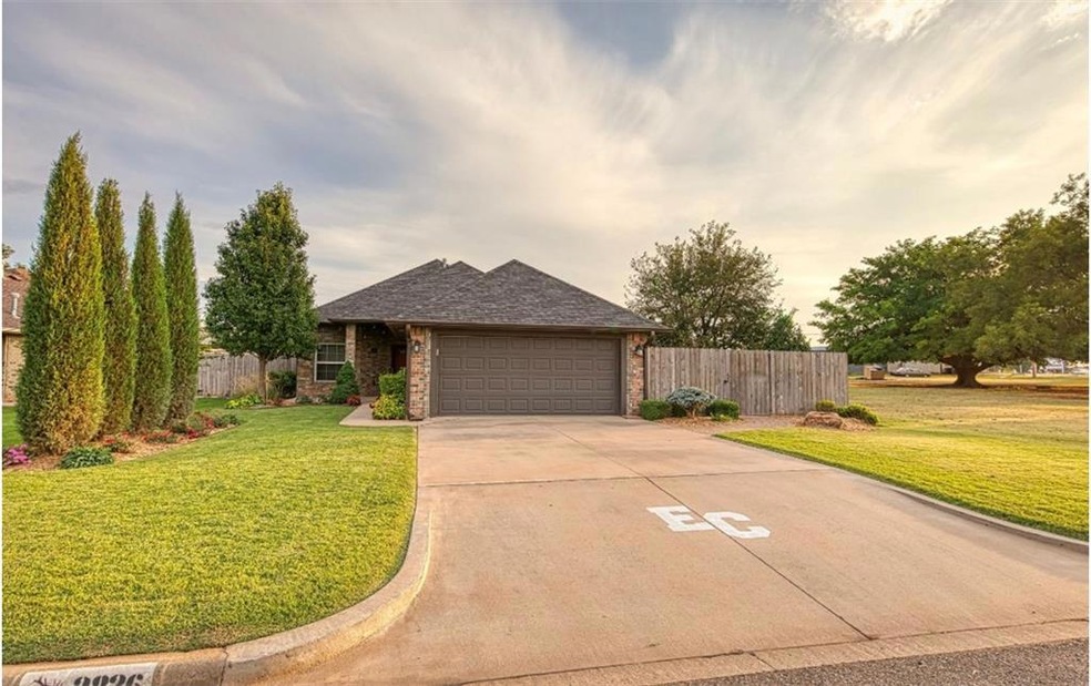 2826 W 2nd St, Elk City, OK 73644 - photo 1