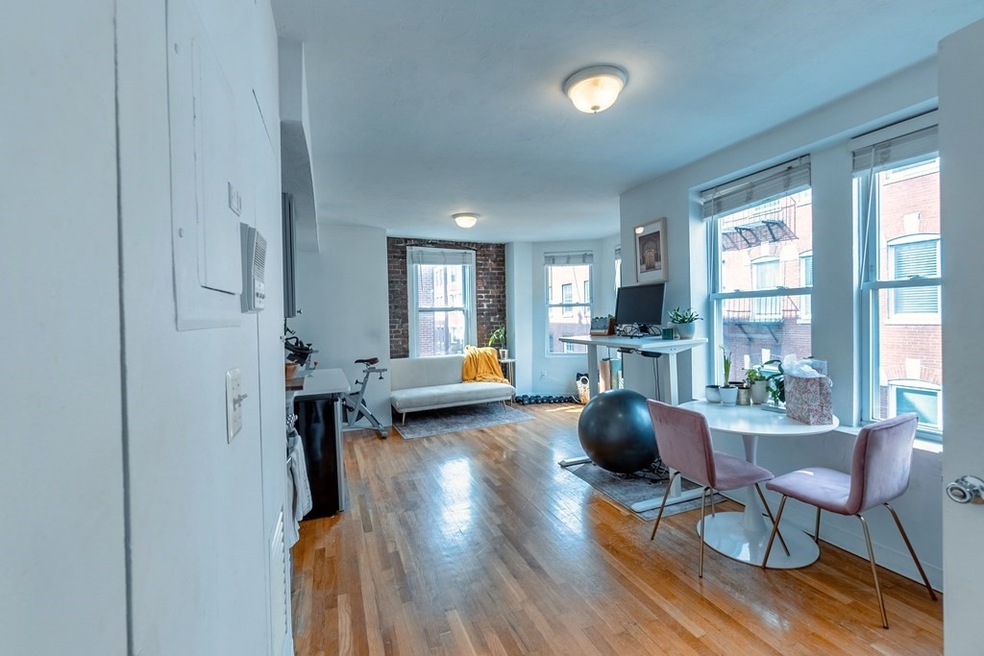 10 Sheafe St unit 5, Boston, MA 02113 - photo 1