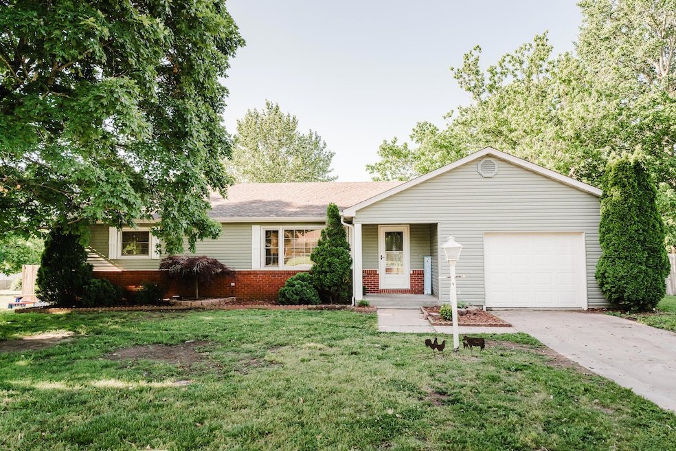 Pending $169,900 • Co-Listing Agent