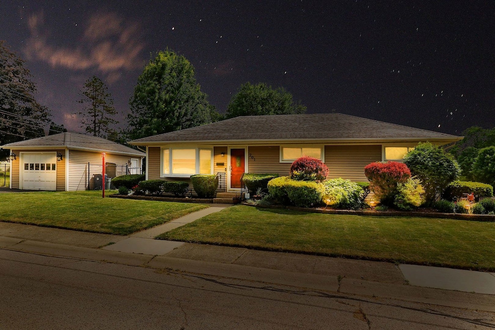 201 Clay St, Algonquin, IL 60102 - photo 1