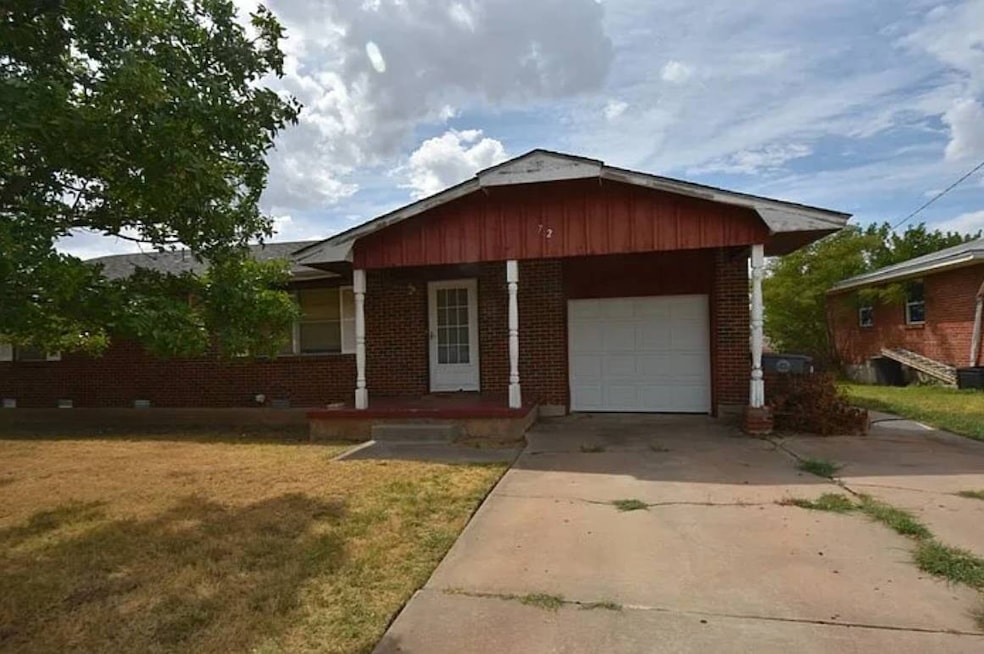 72 SW 45th St, Lawton, OK 73505 - photo 1