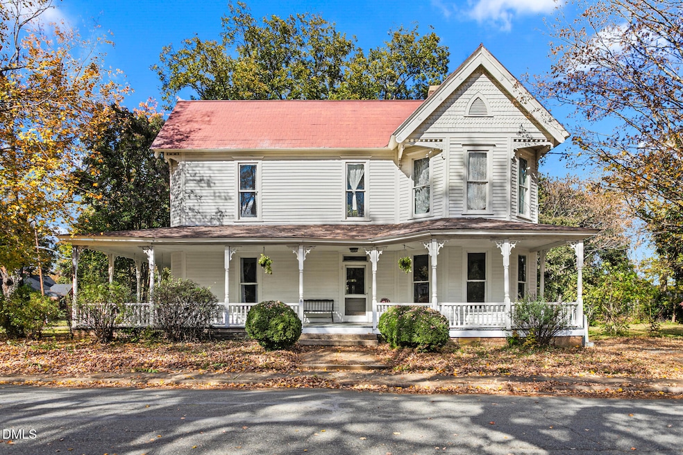 200 Albright Ave, Graham, NC 27253 - photo 1