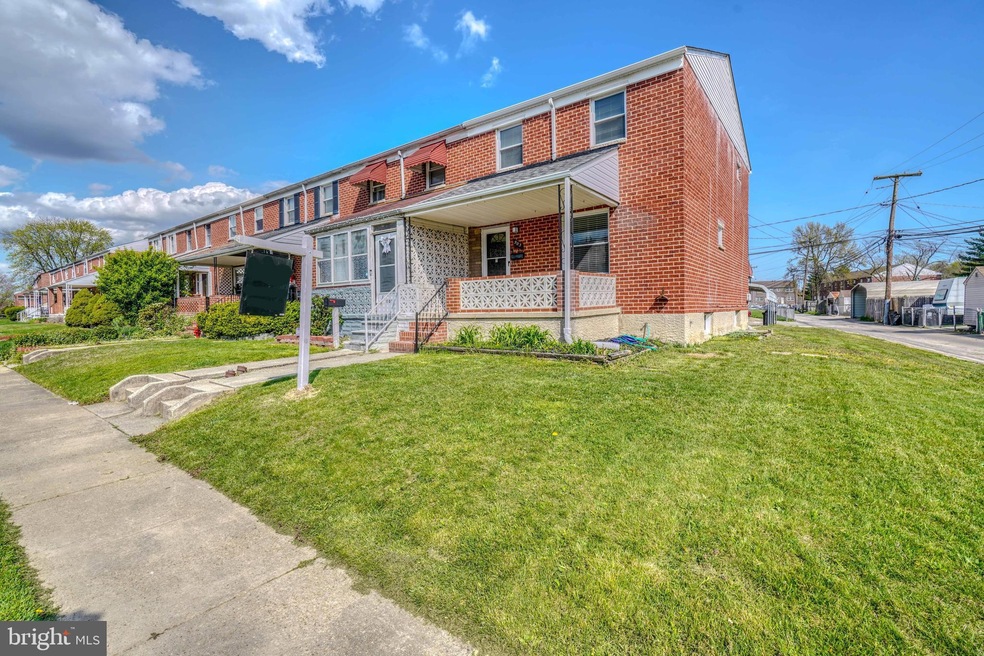 903 Foxcroft Ln, Essex, MD 21221 - photo 1